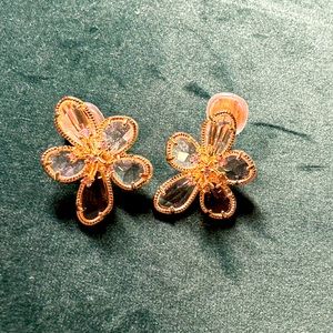 Crystal flower clip on earring